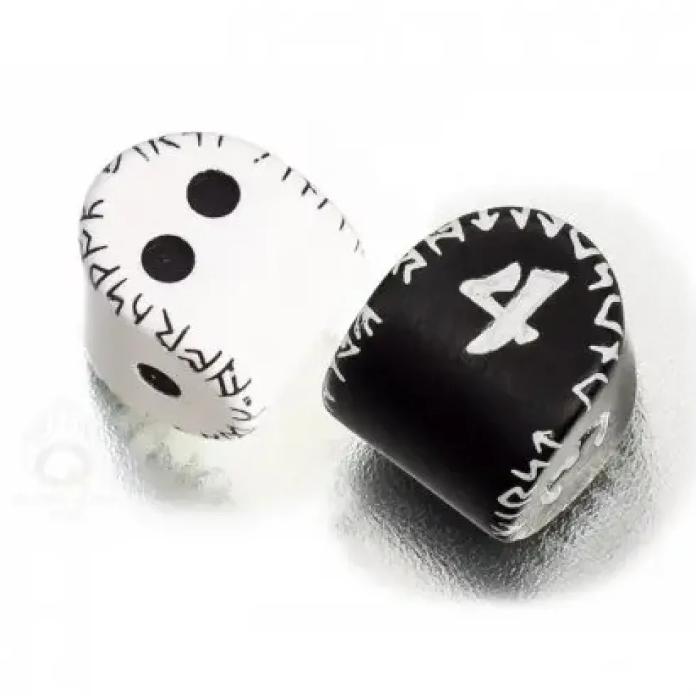 Dice Set - Runic, D2 White and Black och D4 Black and White