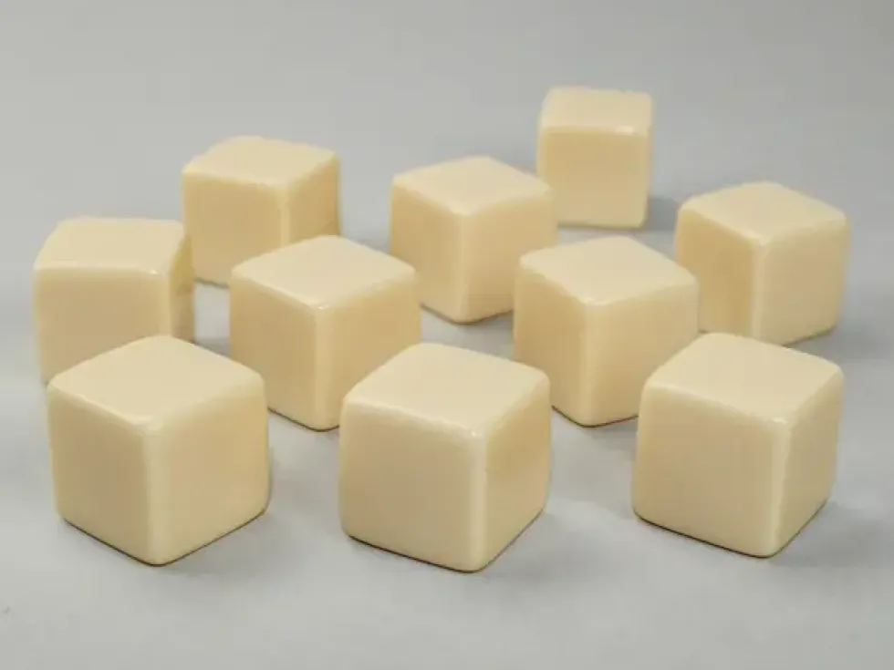 Opaque: Blank Polyhedral D6 - Ivory (10 st)