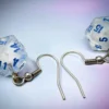 Örhänge: Hook - Borealis Icicle Light Blue Mini-Poly D20 (Par)
