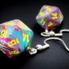 Örhänge: Hook - Festive Mosaic/Yellow Mini-Poly D20 (Par)